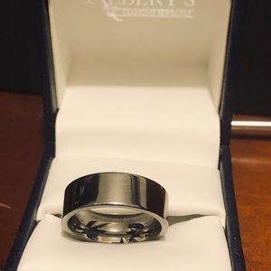 Triton engagement ring size 9.5